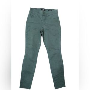 Women's Nine West Pull On Skinny Dark Wash Green Jeans, size 6
